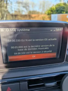 Problem with Apple CarPlay™ – Android Auto™ MZD connect box from AliExpress